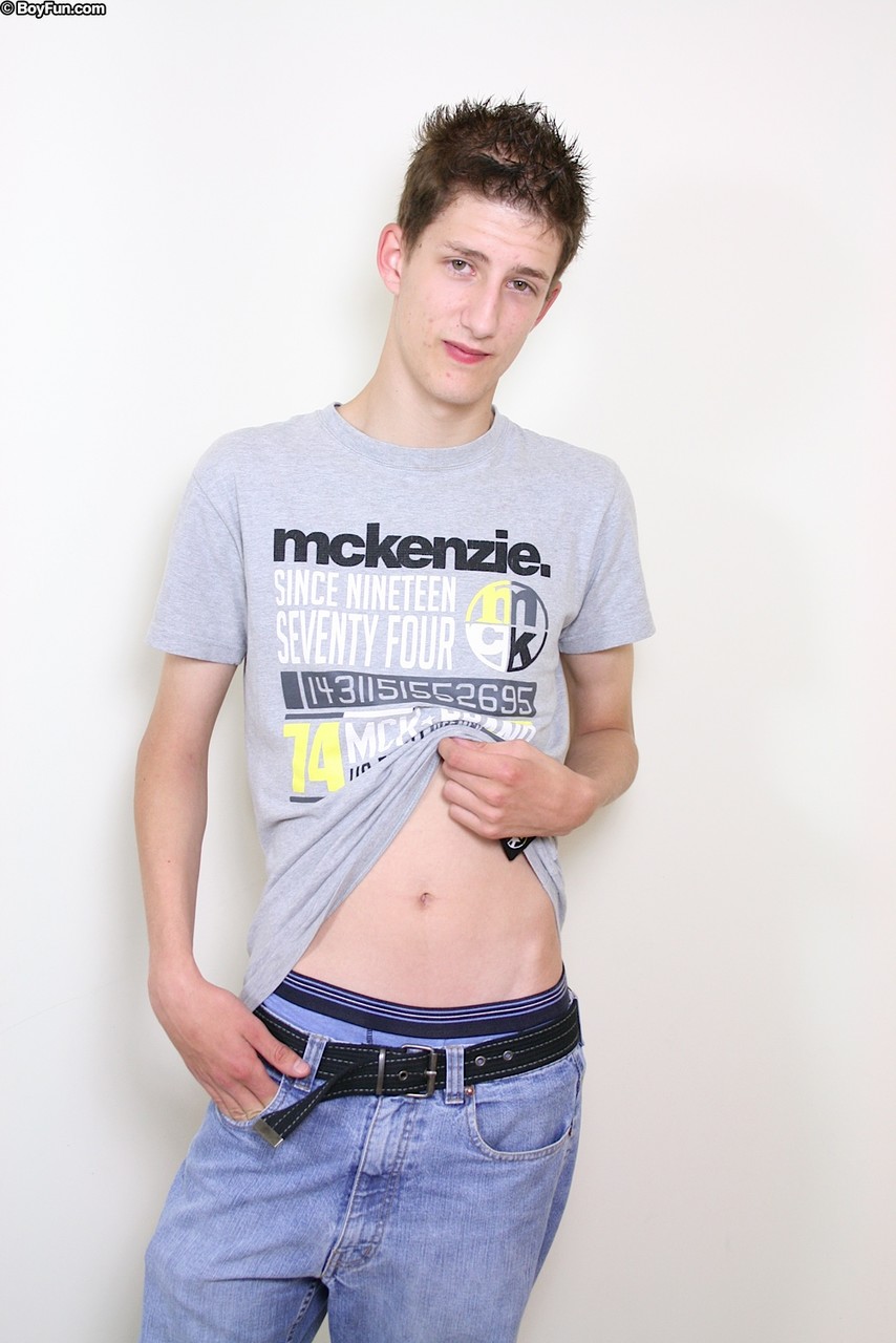 Skinny gay model Jamie West cums on his belly  