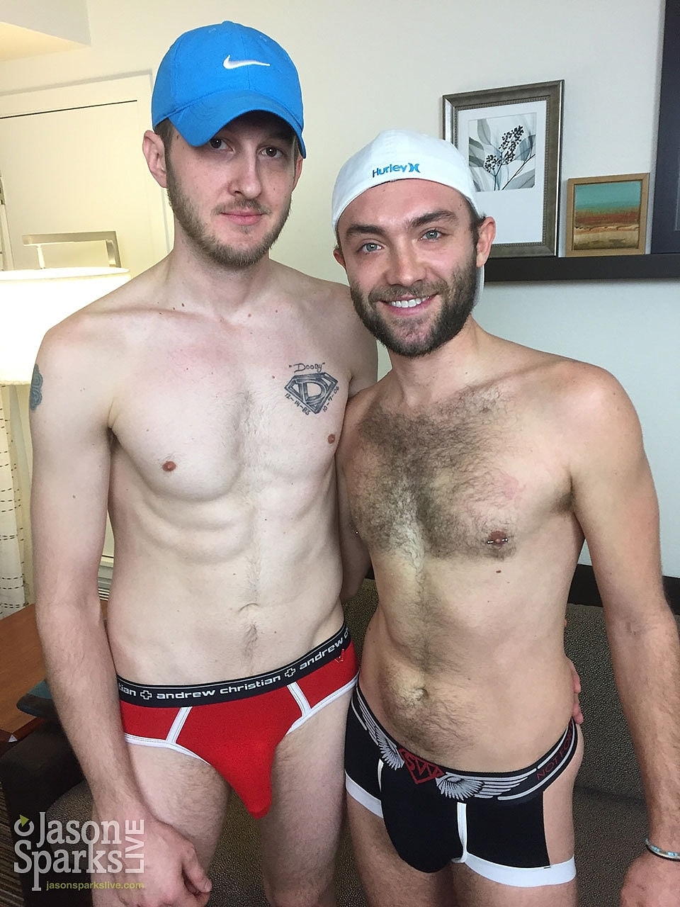 Gay men Toby Knight & Dakota Long blow each other & have hardcore anal sex  